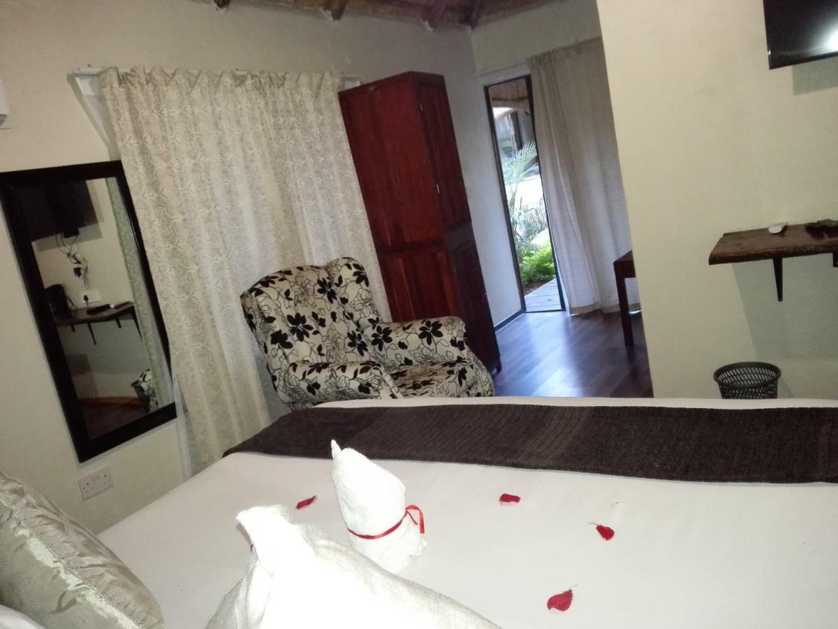 Chobe Sunset Chalets Lesoma Dış mekan fotoğraf